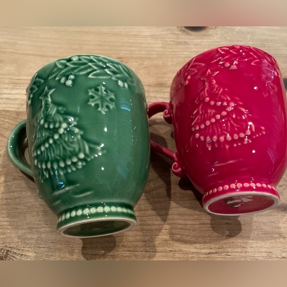 World Market Set of 2 Matching Holiday Mugs Red & Green Winter Holiday Christmas - Picture 1 of 7